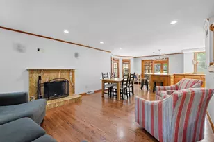 4 Dix Rd, Franklin, MA 02038 - Photo 9