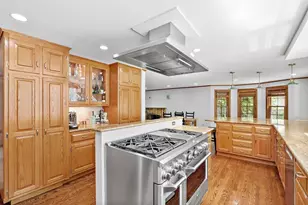 4 Dix Rd, Franklin, MA 02038 - Photo 7
