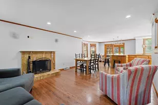 4 Dix Rd, Franklin, MA 02038 - Photo 9