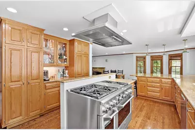 4 Dix Rd, Franklin, MA 02038 - Photo 7