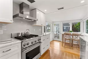 28 Dove St, Newburyport, MA 01950 - Photo 5
