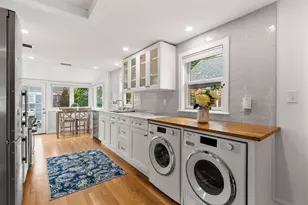 28 Dove St, Newburyport, MA 01950 - Photo 19