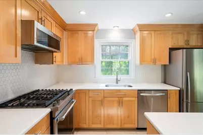 9 Running Brook Cir, Ashland, MA 01721 - Photo 5