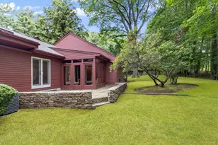135 Milton St, Milton, MA 02186 - Photo 21