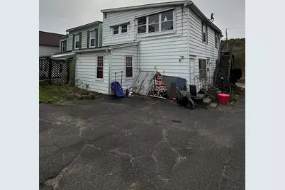7 I St, Montague, MA 01376 - Photo 5