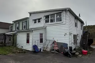 7 I St, Montague, MA 01376 - Photo 5