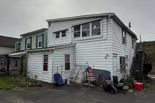 7 I St, Montague, MA 01376 - Photo 5