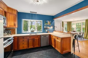 98 Brook St, Wellesley, MA 02482 - Photo 3