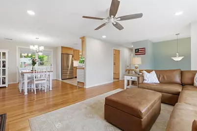 66 Phillips Cir, Waltham, MA 02452 - Photo 11