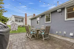 66 Phillips Cir, Waltham, MA 02452 - Photo 33