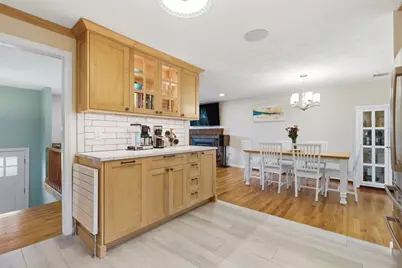 66 Phillips Cir, Waltham, MA 02452 - Photo 7