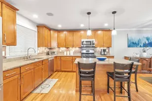 196 Durnell Ave, Boston, MA 02131 - Photo 7