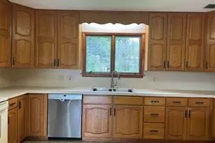83 Fort Hill Ave, Pittsfield, MA 01201 - Photo 11