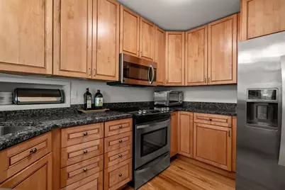 43 Carlton St #2, Brookline, MA 02446 - Photo 9