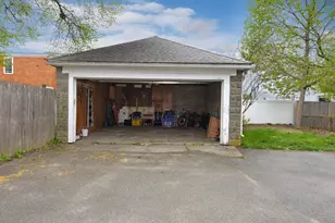 10 Geneva St, Salem, MA 01970 - Photo 35