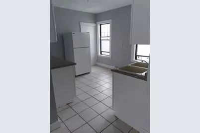 10 Norton St #3, Boston, MA 02125 - Photo 9