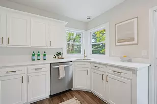 21 Stanley Ave, Taunton, MA 02780 - Photo 7