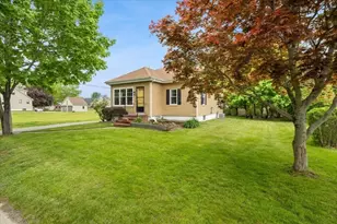 86 Hart St, Taunton, MA 02780 - Photo 3