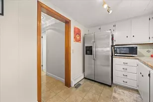 86 Hart St, Taunton, MA 02780 - Photo 11