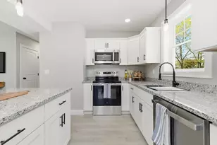 3 Crossman St, Taunton, MA 02780 - Photo 5