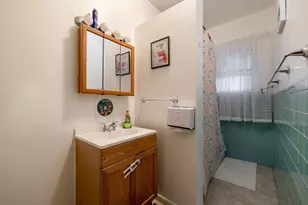 25 Canton St, Worcester, MA 01610 - Photo 21