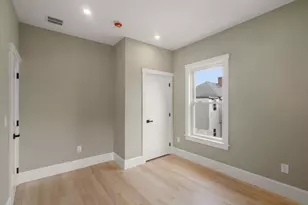 32 Manning St, Medford, MA 02155 - Photo 17