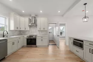32 Manning St, Medford, MA 02155 - Photo 7