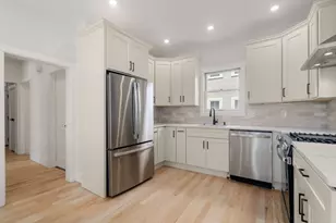 32 Manning St, Medford, MA 02155 - Photo 5