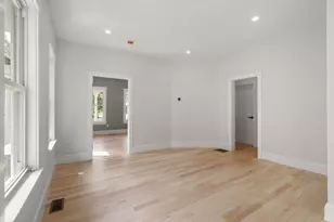 32 Manning St, Medford, MA 02155 - Photo 11