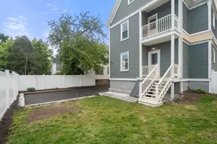 32 Manning St, Medford, MA 02155 - Photo 21