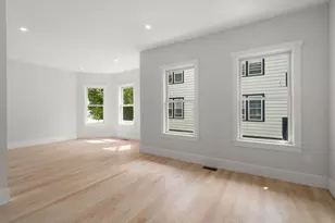 32 Manning St, Medford, MA 02155 - Photo 9