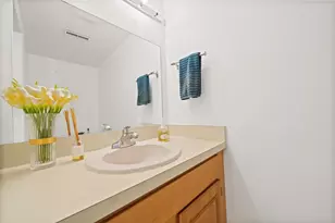 11 Marion St, Boston, MA 02131 - Photo 11
