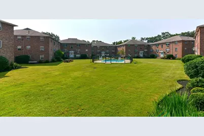 4 Colonial Village Dr #9, Arlington, MA 02474 - Photo 23
