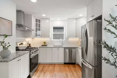 5 Hearn St, Watertown, MA 02472 - Photo 3