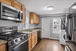 6 Lindsell St, Saugus, MA 01906 - Photo 7