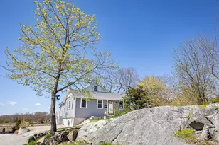 9 Chestnut Pl, Hingham, MA 02043 - Photo 5