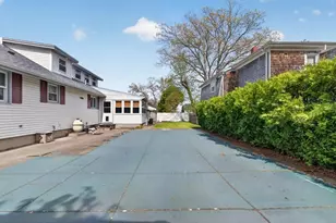 1096 Joyce St, New Bedford, MA 02745 - Photo 41