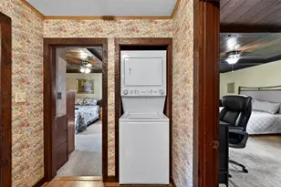 1096 Joyce St, New Bedford, MA 02745 - Photo 17