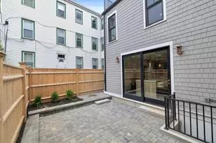 14 Prospect St, Boston, MA 02129 - Photo 31