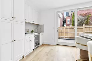 14 Prospect St, Boston, MA 02129 - Photo 9