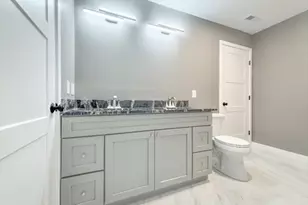 54 Richards St, Worcester, MA 01603 - Photo 5
