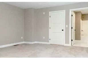 54 Richards St, Worcester, MA 01603 - Photo 13