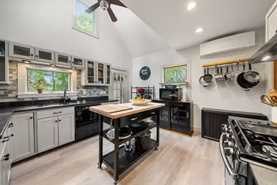 94 William St, Stoneham, MA 02180 - Photo 3