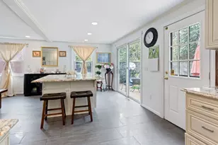 542 Commonwealth Ave, Newton, MA 02459 - Photo 7
