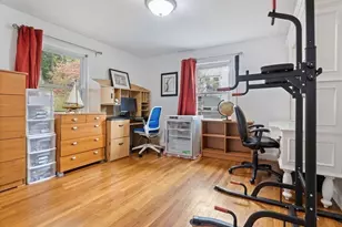 542 Commonwealth Ave, Newton, MA 02459 - Photo 13