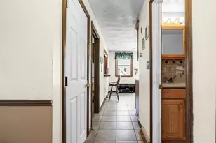 8 Portsmouth Rd, Amesbury, MA 01913 - Photo 9