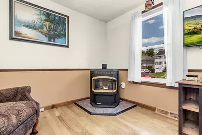 8 Portsmouth Rd, Amesbury, MA 01913 - Photo 5