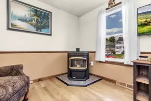 8 Portsmouth Rd, Amesbury, MA 01913 - Photo 5