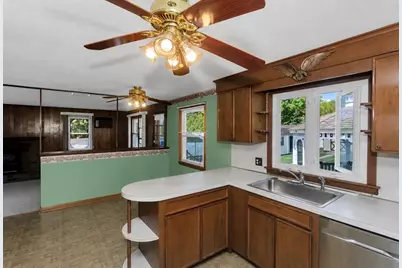 20 Hendom Dr, Agawam, MA 01030 - Photo 9