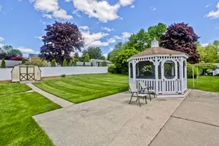 20 Hendom Dr, Agawam, MA 01030 - Photo 3